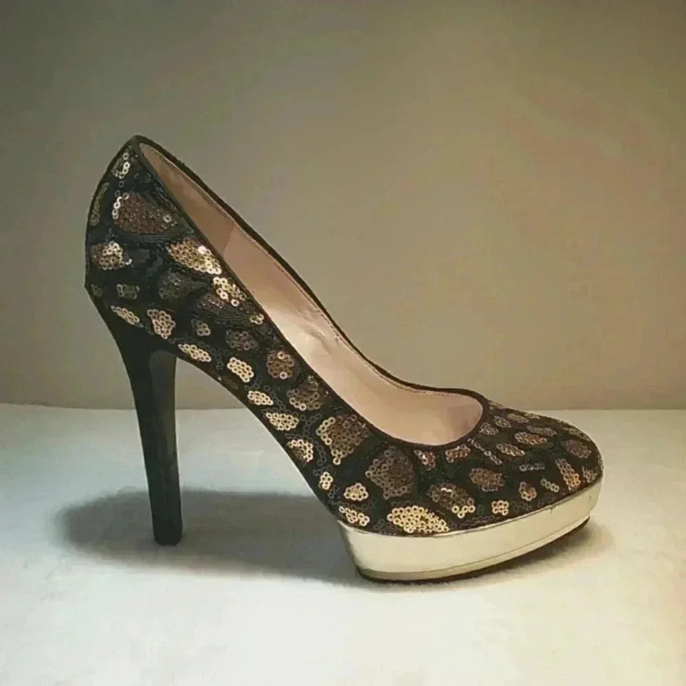 Vince camuro platform gold and black
